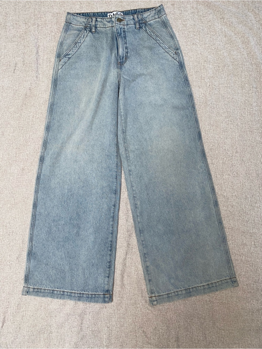 DAZE Denim Westward High Rise Barrel Leg Jeans Light Wash NWOT Size 27